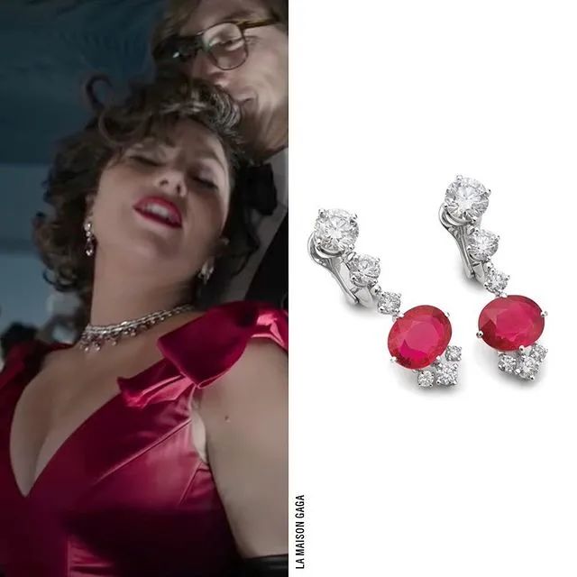 lady gaga和黑寡妇 (gaga今年格莱美礼服)