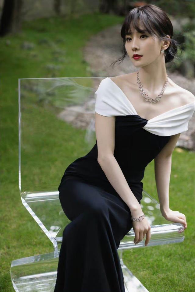 17岁的齐刘海刘诗诗,齐刘海刘诗诗造型