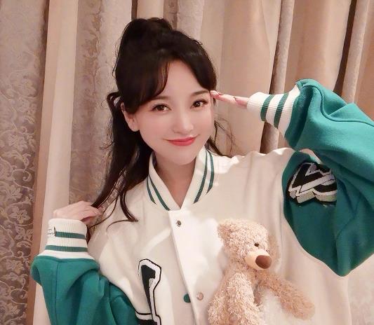 金莎同框鞠婧祎差距悬殊,鞠婧祎和金莹玥