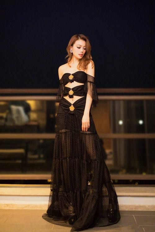 关晓彤穿什么衣服最漂亮了,关晓彤穿衣搭配很潮流