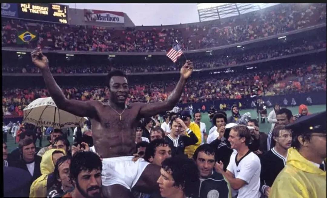 球王贝利的故事,巴西足球传奇球王贝利故事