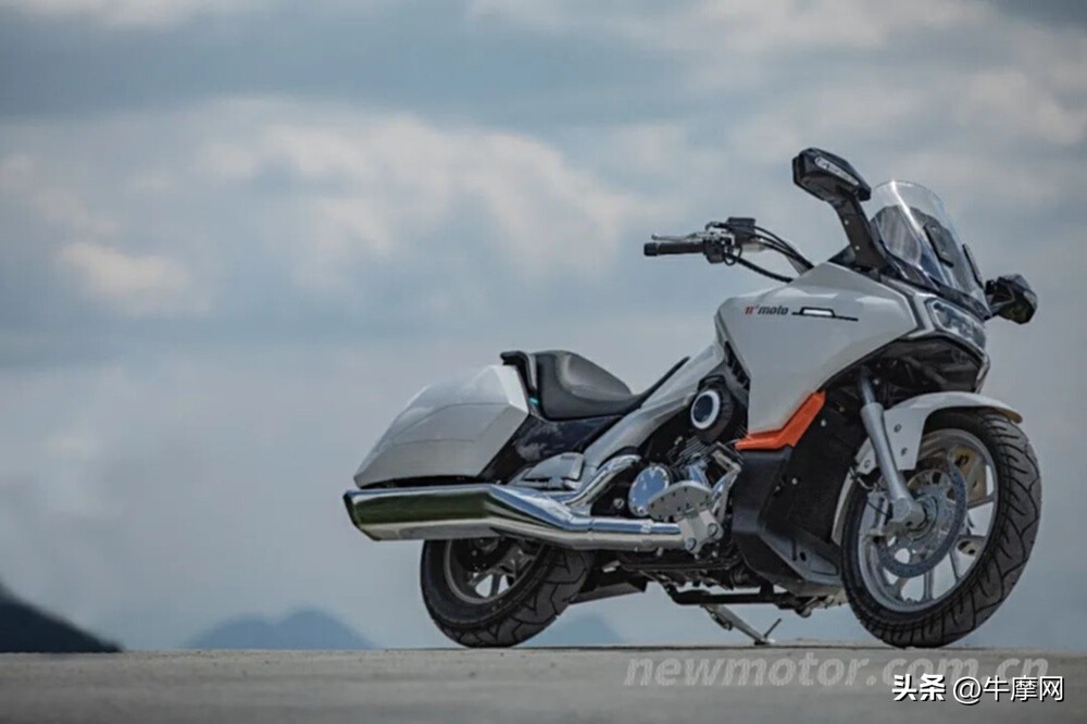 派方正式出圈!星舰324888元起,引力15013999元起|还有650巡航