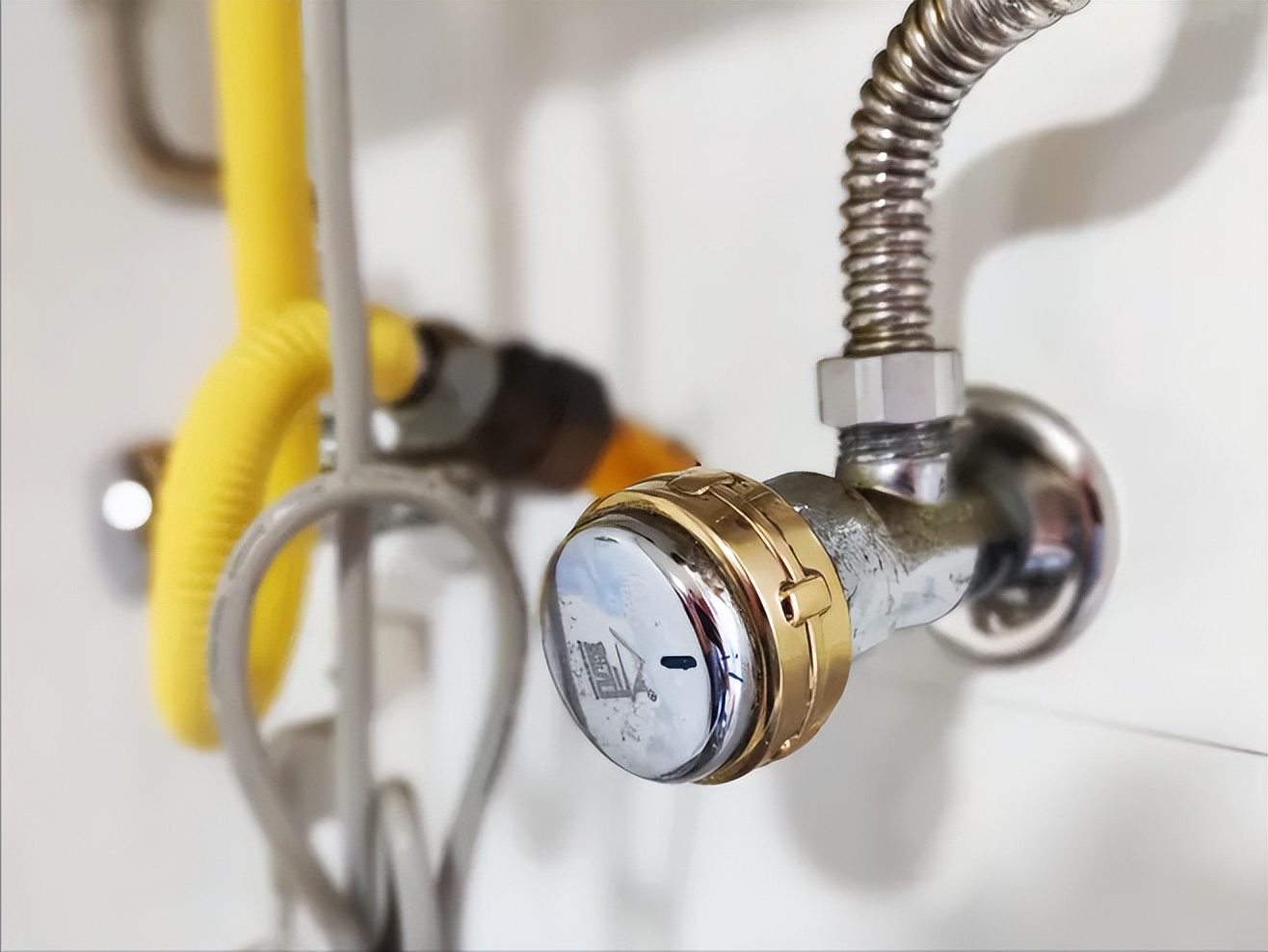 能率热水器强排式热水器,能用十年的即热式热水器