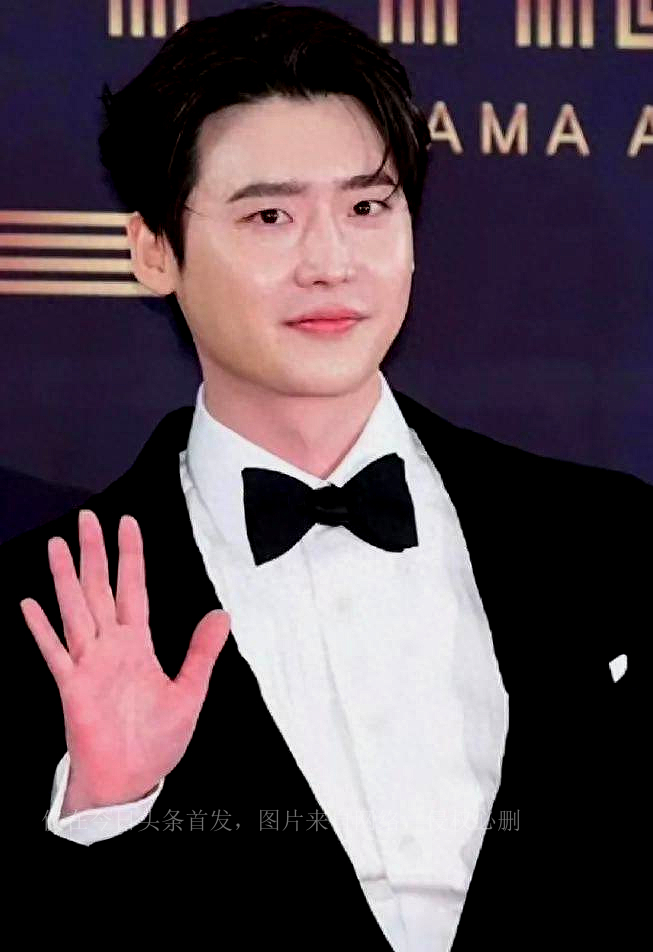 都塌成这样了，还有脸出来？