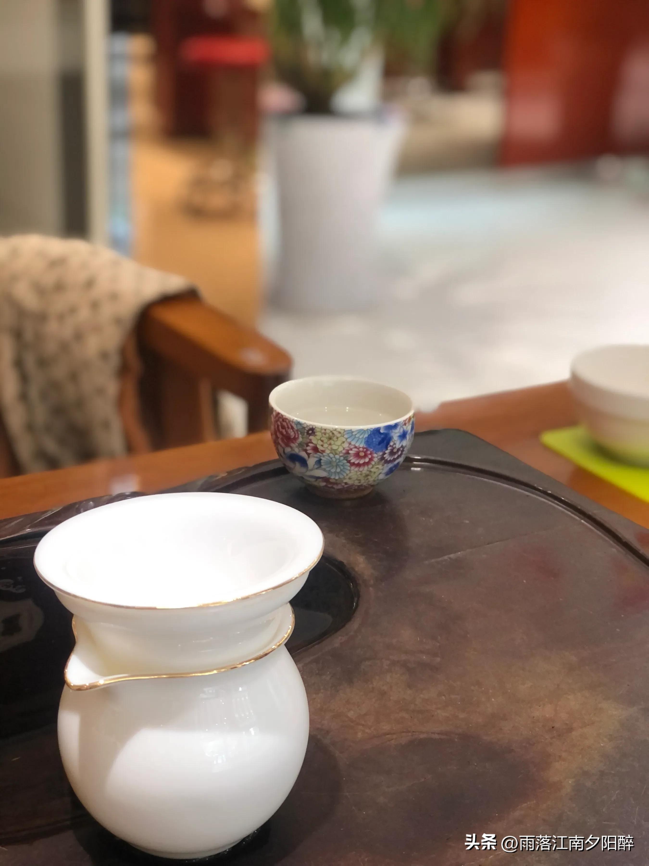 d9眼镜,d9挂什么牌照