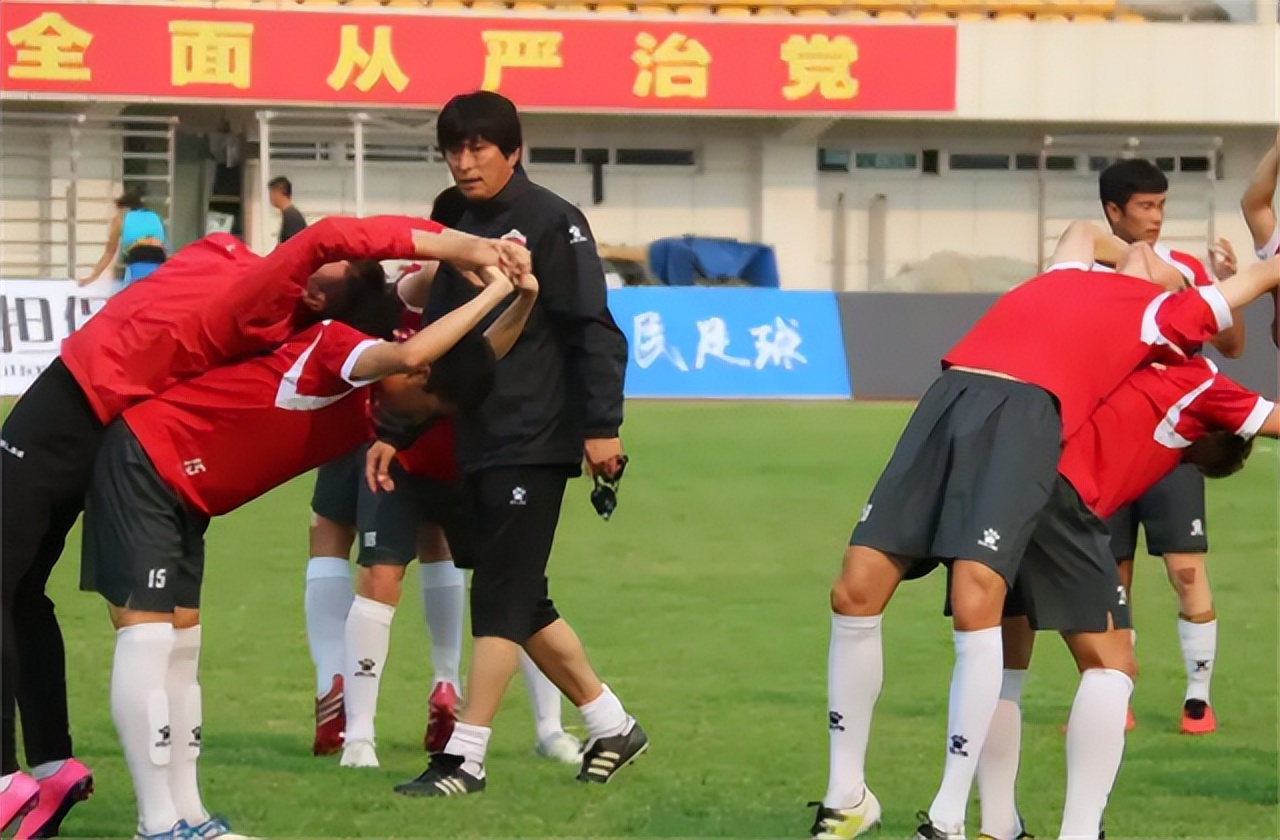 董礼强真是国足克星,中国足球运动员董礼强