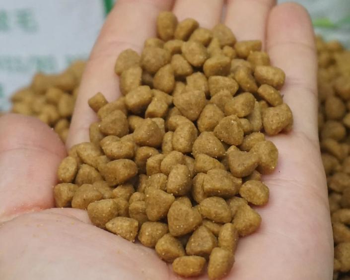 不建议新手买的狗粮,狗粮的选择避坑