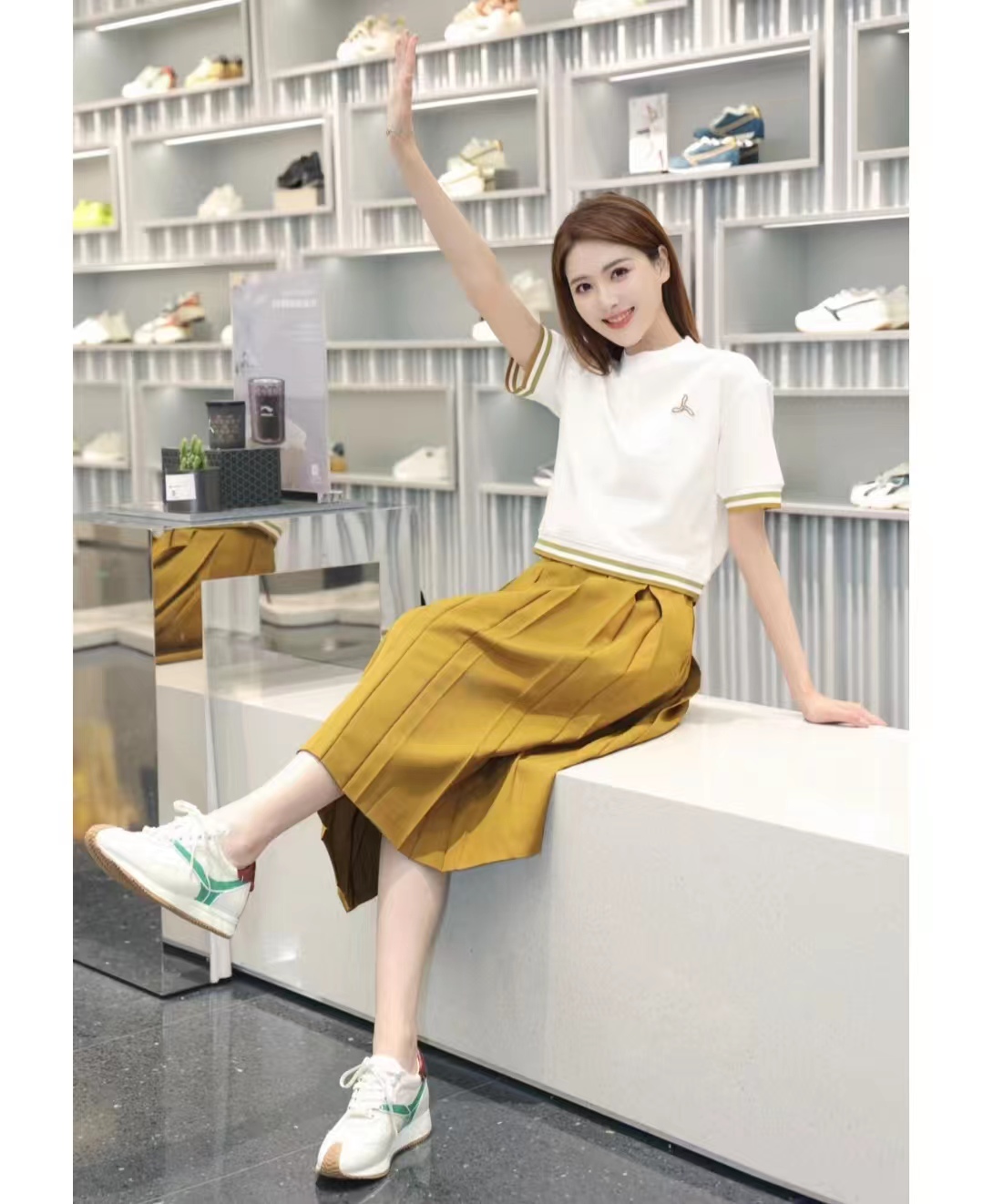 女人夏天常备这8双鞋子，舒适又好看，搭配裤子、裙子有高级感