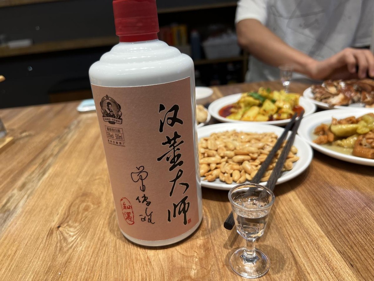 适合过年喝的23款白酒酒质排名,买酒需谨慎正品价格高