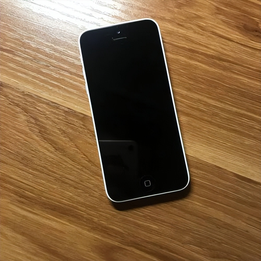 手机贴什么膜防摔效果最好,苹果手机有必要贴镜头膜吗