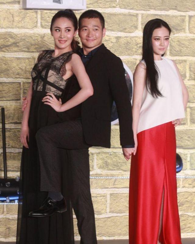 表面正人君子其实是衣冠禽兽,看似正人君子实则人渣