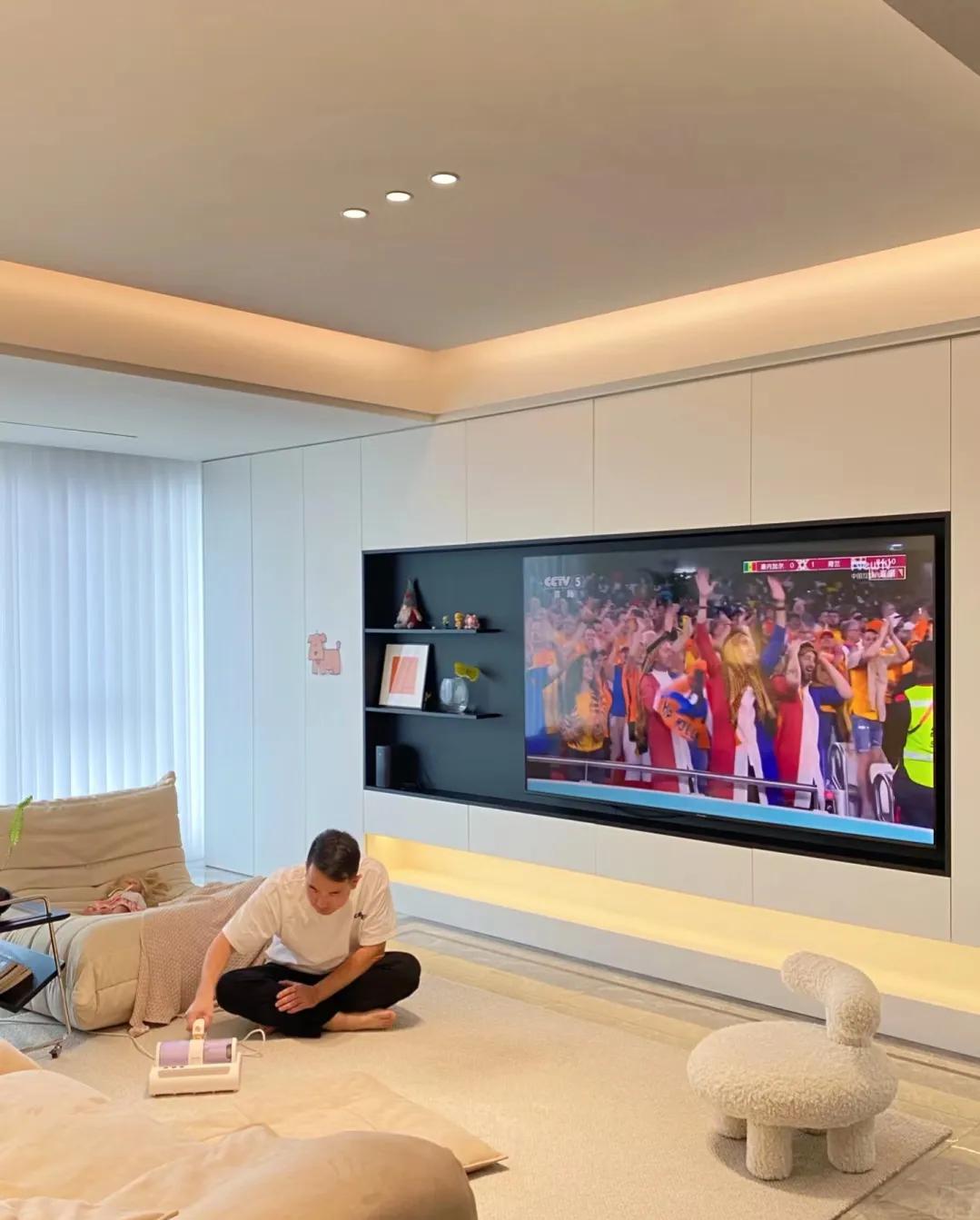 138骞宠璁′笉淇楁皵,缇庡コ鏅掕嚜瀹剁殑璞畢瑁呬慨