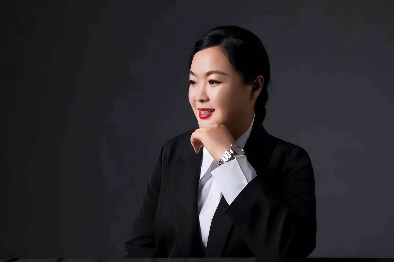 年销售额破千万！瑶家阿妹变身非洲“膜”王，打造湘妹子的“手机膜王国”