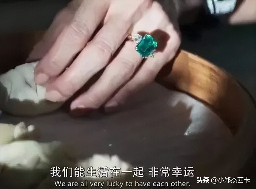 带1000万珠宝进组，谈18年恋爱不结婚，彪悍的人生不需要解释