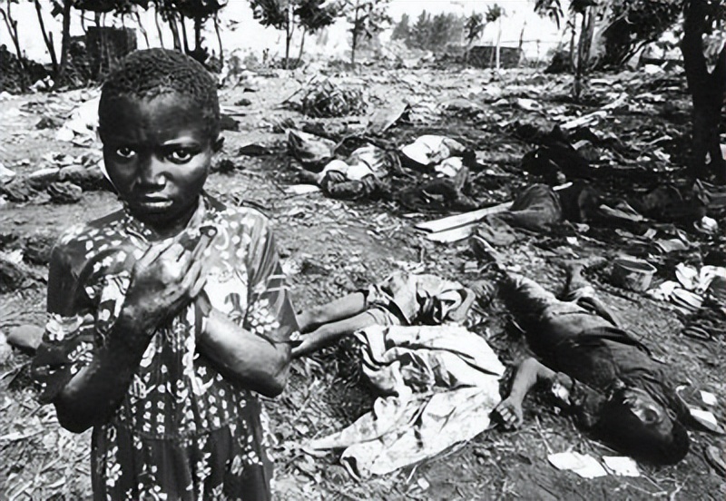 2013年，非洲2岁“巫童”遭父母遗弃，饿得皮包骨，如今还活着吗