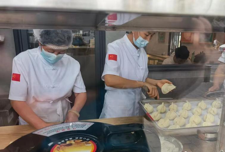 50平米的火锅店能赚钱吗,在小县城开个自助火锅店赚钱吗