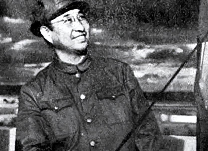 2010年傅涯逝世，立遗嘱表示不跟陈赓合葬：让他跟王根英在一起吧