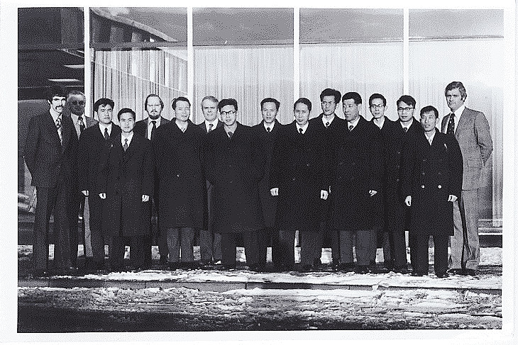 粉碎*人帮四**后的远征第一团