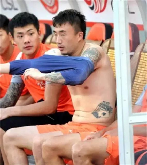 男足接受了90分钟高强度训练,男足进行90分钟高强度训练