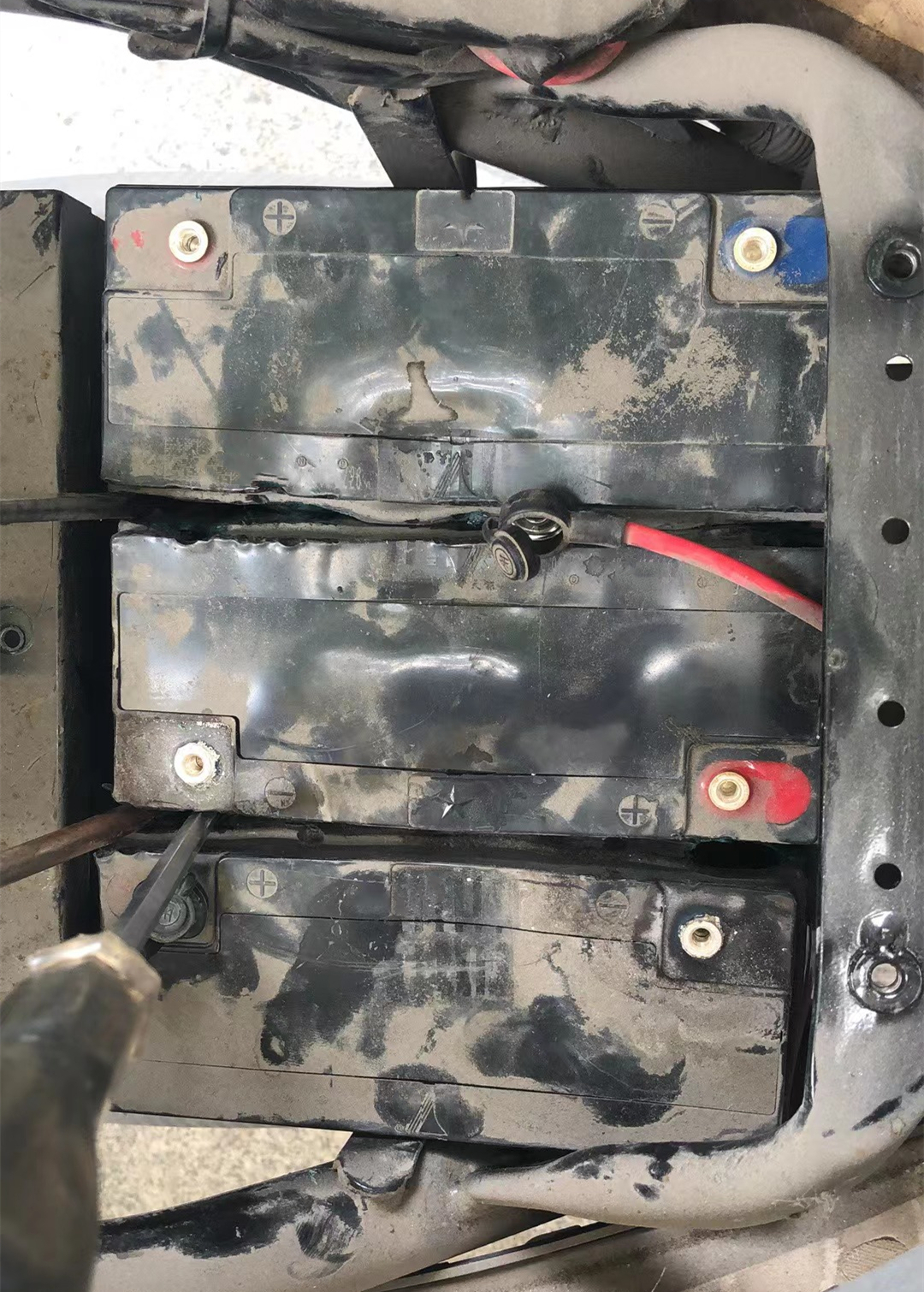 72v45ah电池能跑多远,72v45ah的电池充电功率是多少