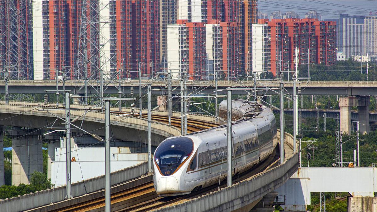 高铁和动车的区别在哪官方解释,高铁和动车的主要区别在哪里