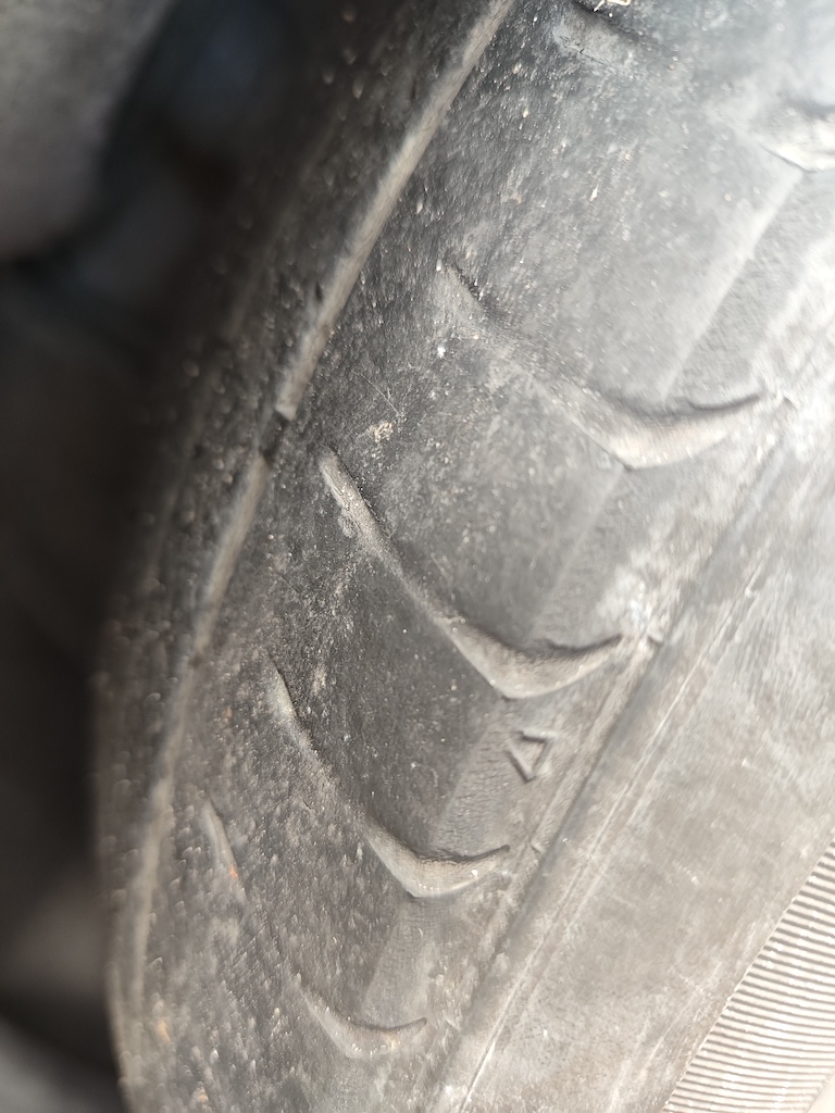 租车行业乱扣违约金收拖车费,司机租车欠租怎么办