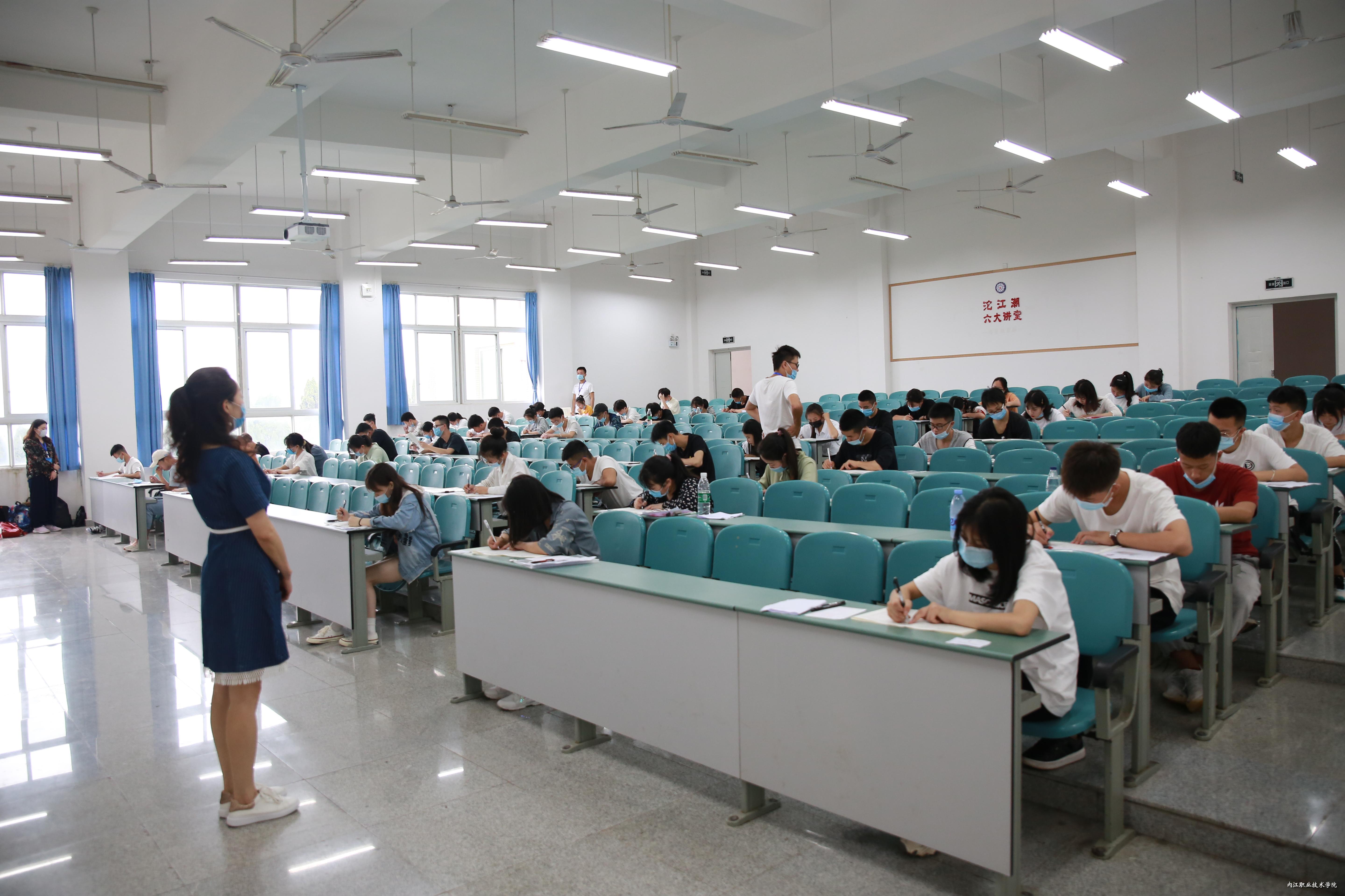 2023四川中考科目及各科分数线,2023年四川省考进面分数线