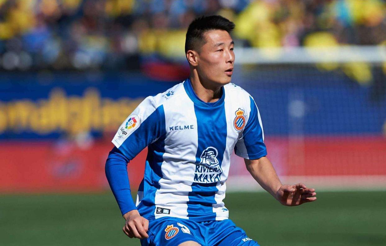 武磊和艾克森谁更强,让艾克森和武磊组成最强边锋