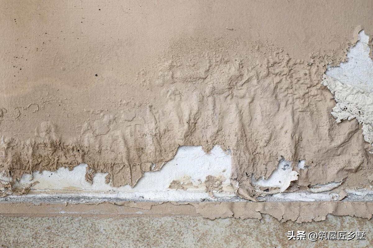 如何防止墙根返潮发霉,农村房子一下雨家里就返潮怎么办