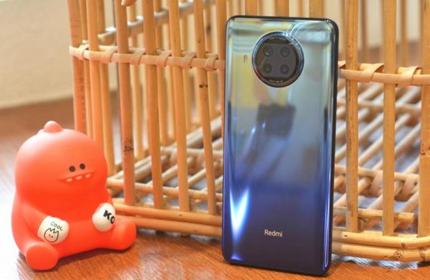 性价比超高一亿像素的千元机,性价比最高屏幕最好的千元机