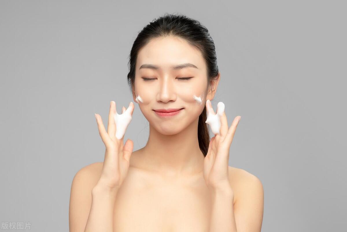 怎样消除男人脸上色斑,脸上涂维生素e能消除色斑吗