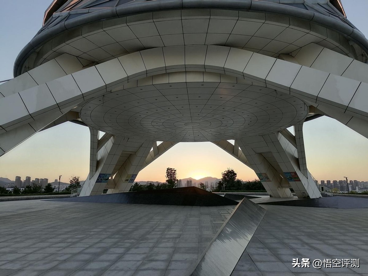 华为nova10z是曲面屏还是直屏机,华为nova10z是曲面屏吗