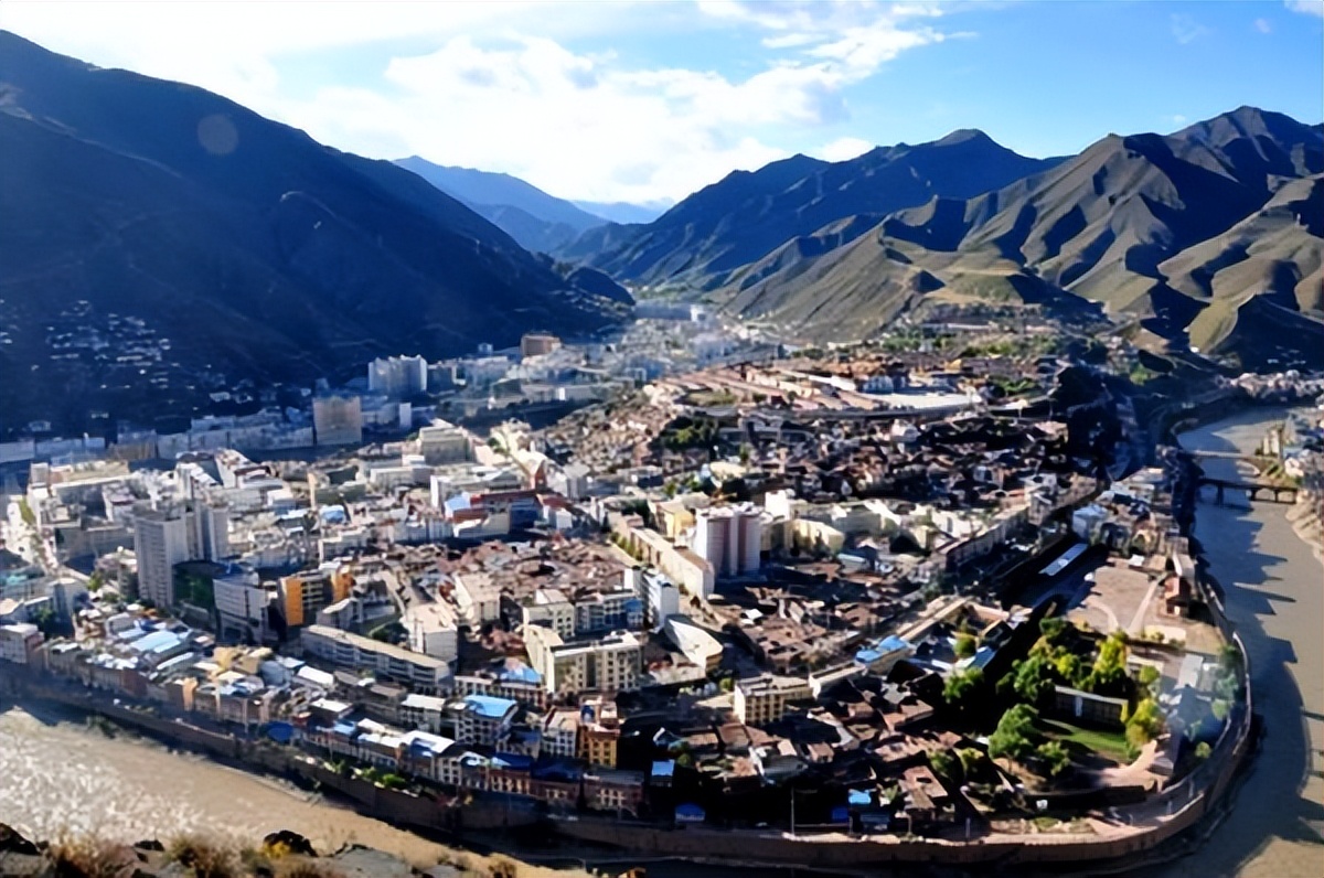 我国面积最大的城市是重庆吗,全国面积最大的城市重庆