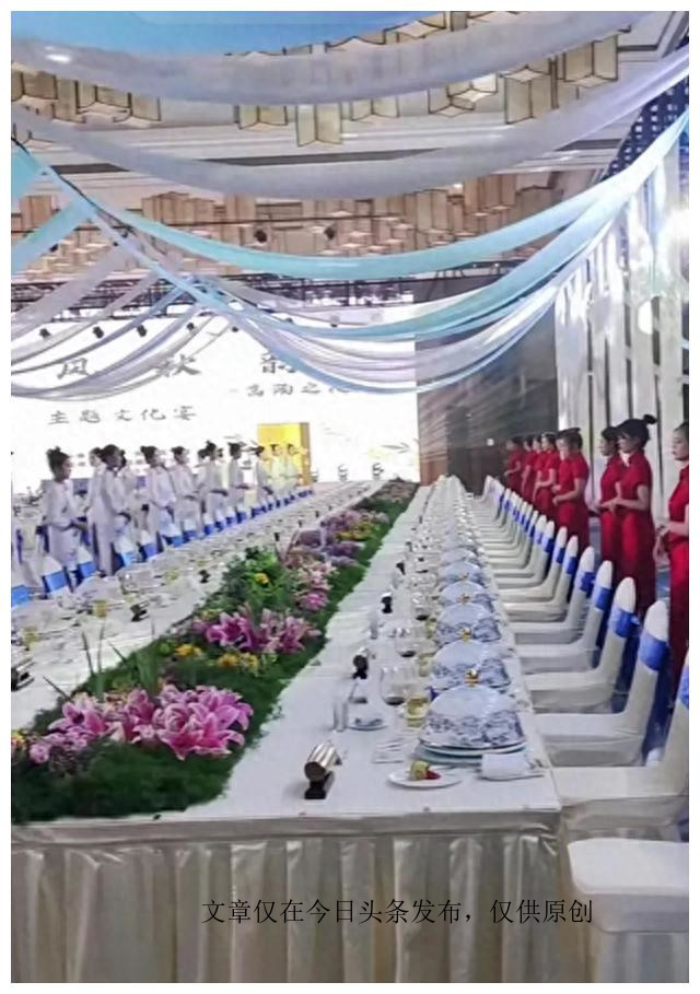 蔡林记9.9秒杀热干面豆皮,蔡林记新加坡