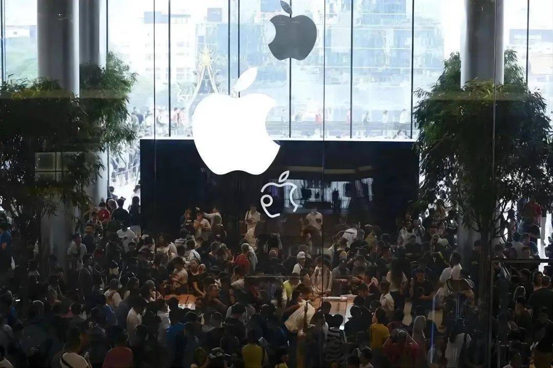 购物中心“软性疗愈”？学学这几个国际跨界商业的场景构造