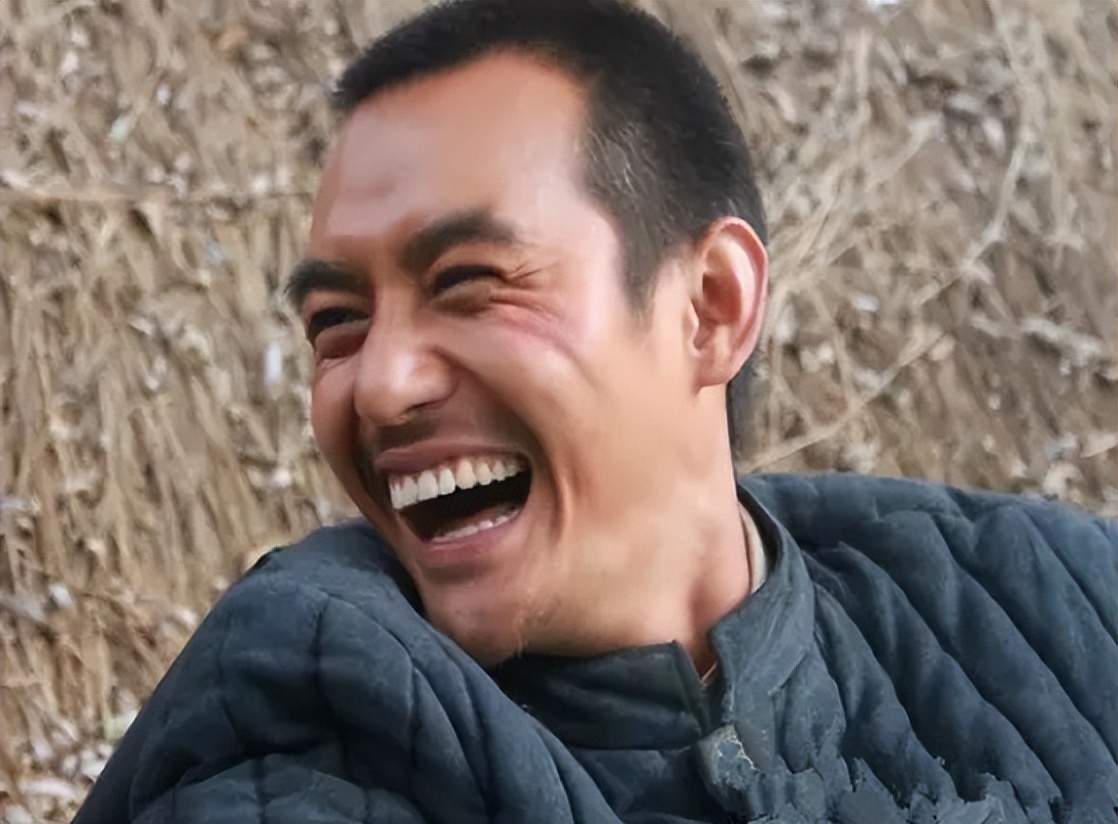 贵州一男子开玩笑险些把邻居笑死,男子讲笑话笑死邻居被捕