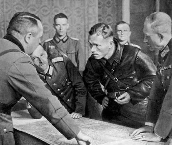 波兰为何在二战中被德国攻击,二战前波兰是怎么得罪所有邻国的