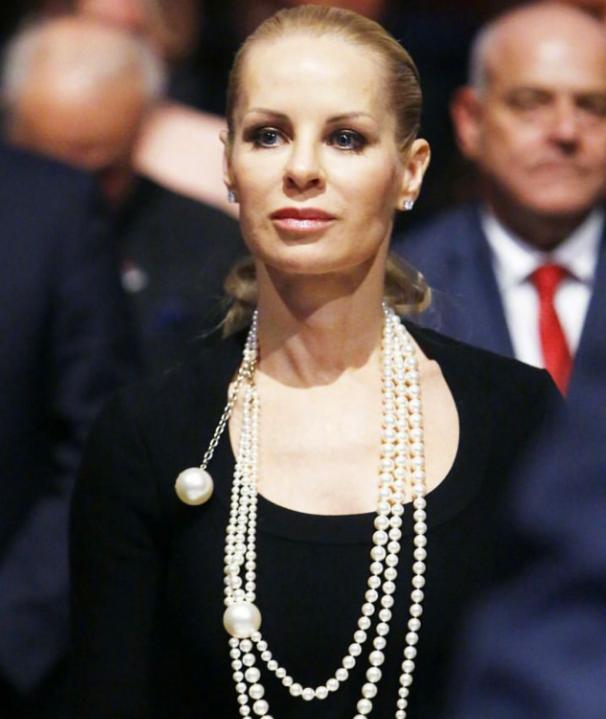 伊布肌肉,伊布妻子海伦娜写真