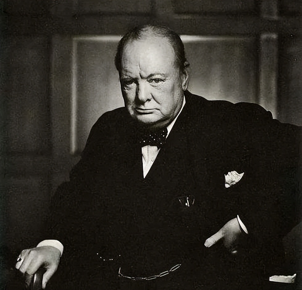 全球十大伟人排行榜中，毛主席位列榜首，为何无人敢提出质疑？