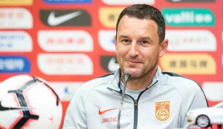 国足主帅扬戈维奇发布会直播,央视播国足提前晋级12强赛直播