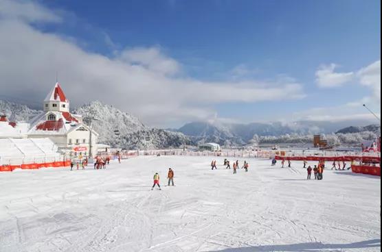 南北方“必到”滑雪场发布，冬天里寒冷与热情的交融之地
