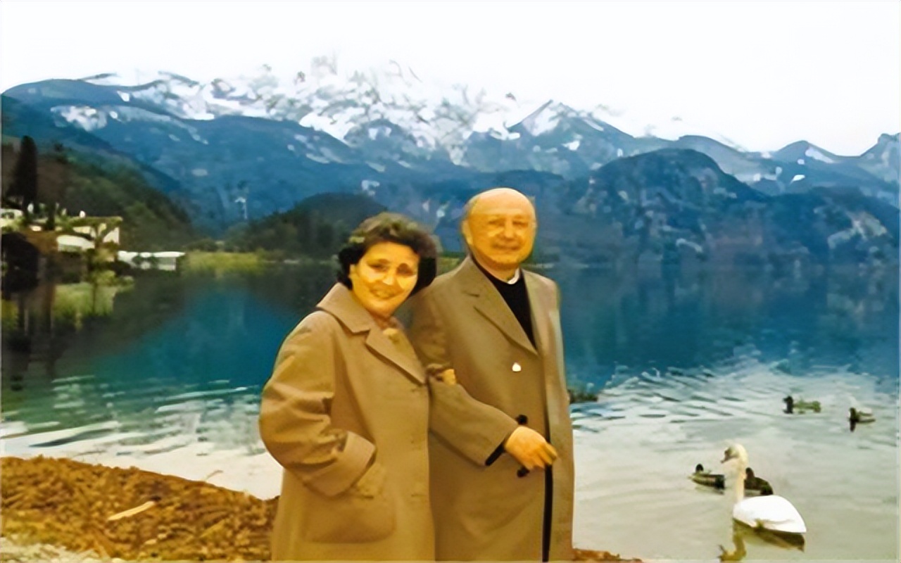 钱学森和蒋英差几岁在哪里认识的,钱学森和他妹妹蒋英