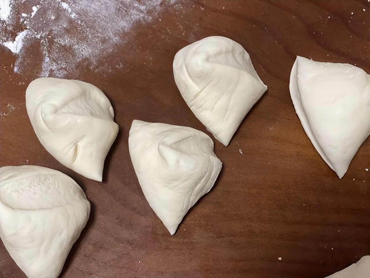 做包子馒头不用酵母粉可以做的吗,酵母粉发面怎样蒸的包子馒头蓬松