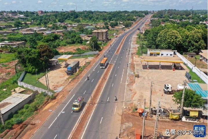 涓濊矾瀵硅瘽鏁︾厡,涓濊矾瀵硅瘽鍗楅潪