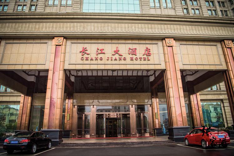 担心自己官位不保,“劳模”主任*杀暗**竞争对手:花两万五做掉他