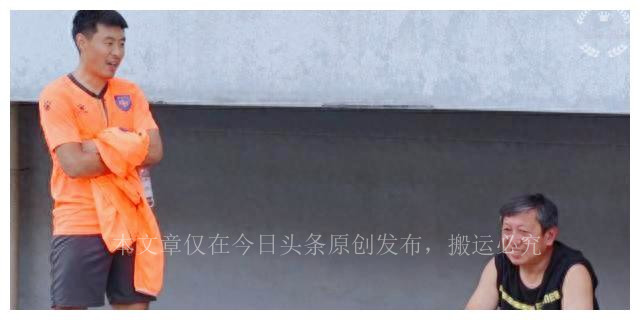 海牛追风少年,海牛第一任主教练