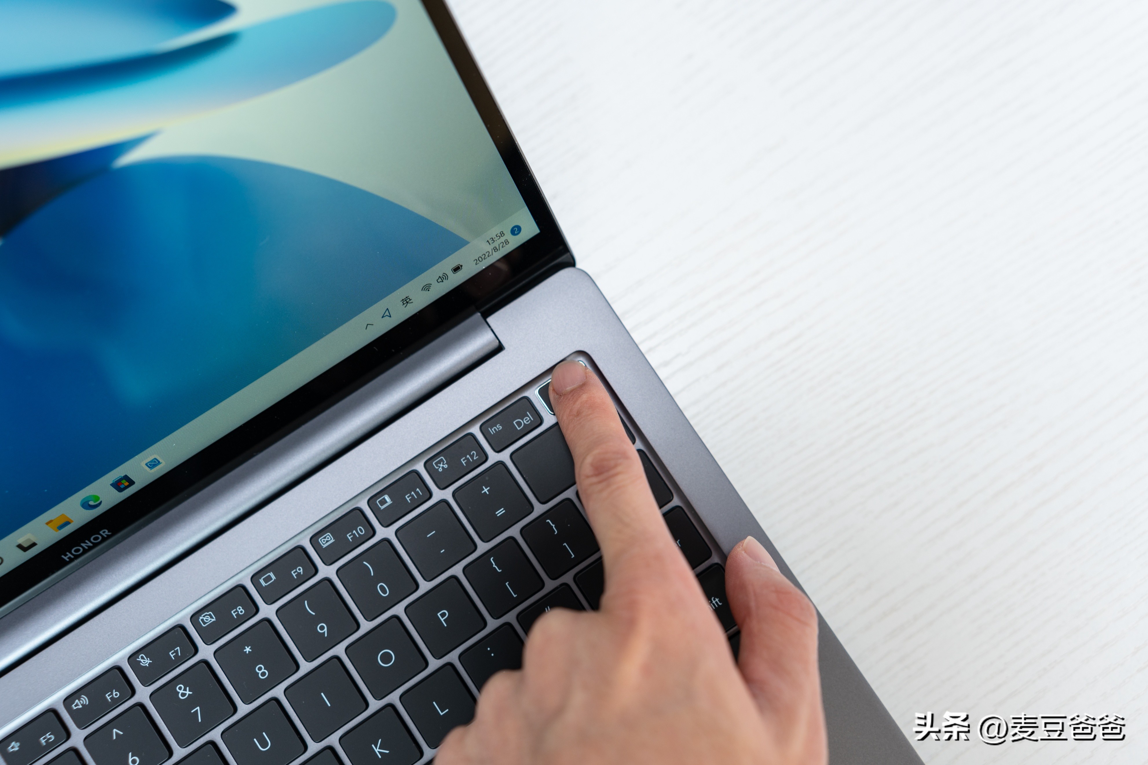 荣耀magicbook14和联想小新air14,荣耀magicbook14锐龙版续航