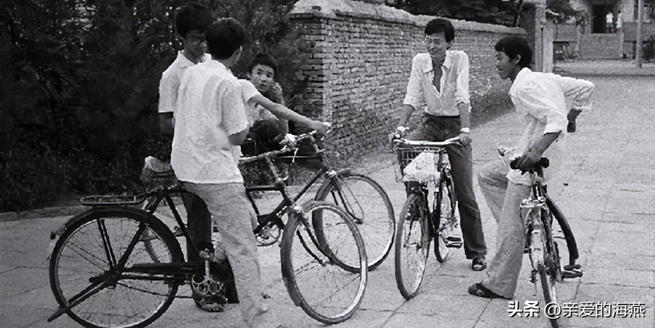 80年代自行车相当于现在多少钱,40年前大二八自行车现在价值多少