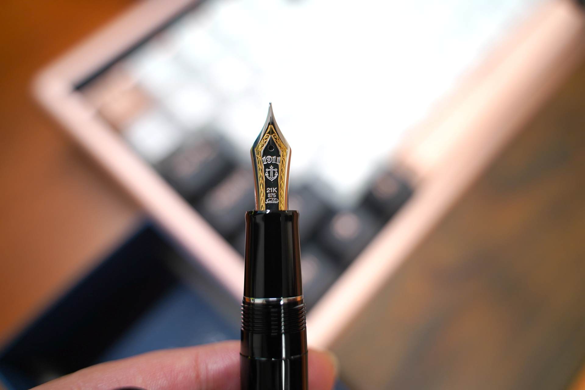 上海年入100万中年大叔,年入十万的中年男人