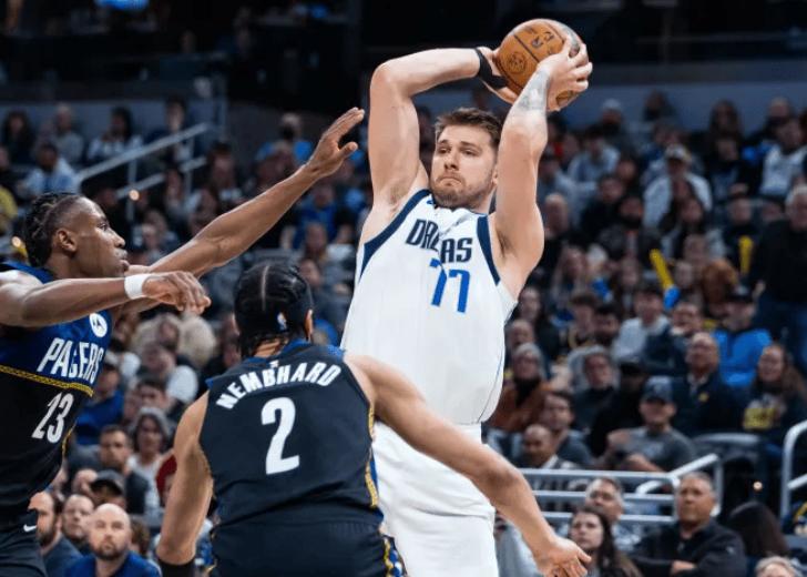 老詹扣篮惊呆对手,老詹将迎里程碑更盛赞东契奇